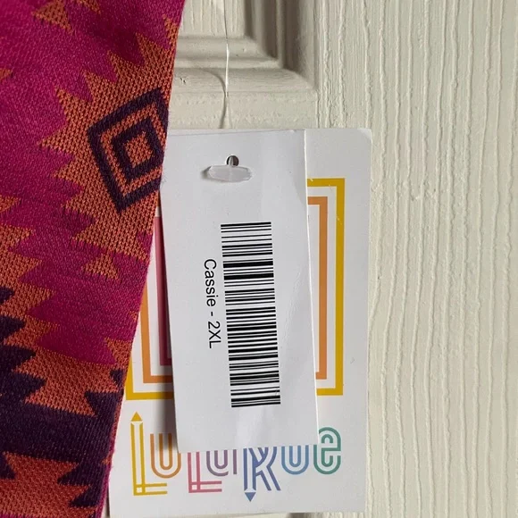 LuLaRoe Women’s Size 2XL Cassie Aztec Patterned Skirt - Picture 6 of 10